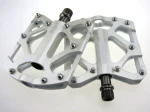 MTB BMX Magnesium Titanium Bearing Pedals Bike Cycling Pedal Platform Bicycle platform Pedals 3 Colors