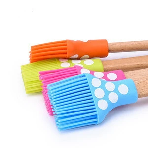 OEM ODM fashion kitchen tool silicone Polka Dots pastry bbq oil brush with wooden handle
