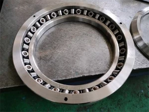 Precision rotary table use the roller bearing XR 496051 279.4X203.2X31.75mm