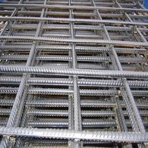 Stainless steel woven wire mesh for building facades