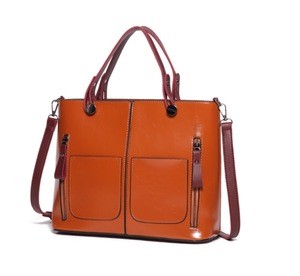 2020 Italian style new ladies shoulder bag fashion large capacity all-match leather bucket bag