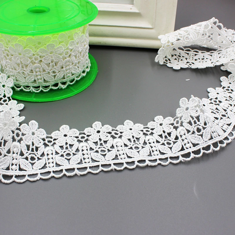 4.6cm White Lace Polyester Gament Material Lace Trim