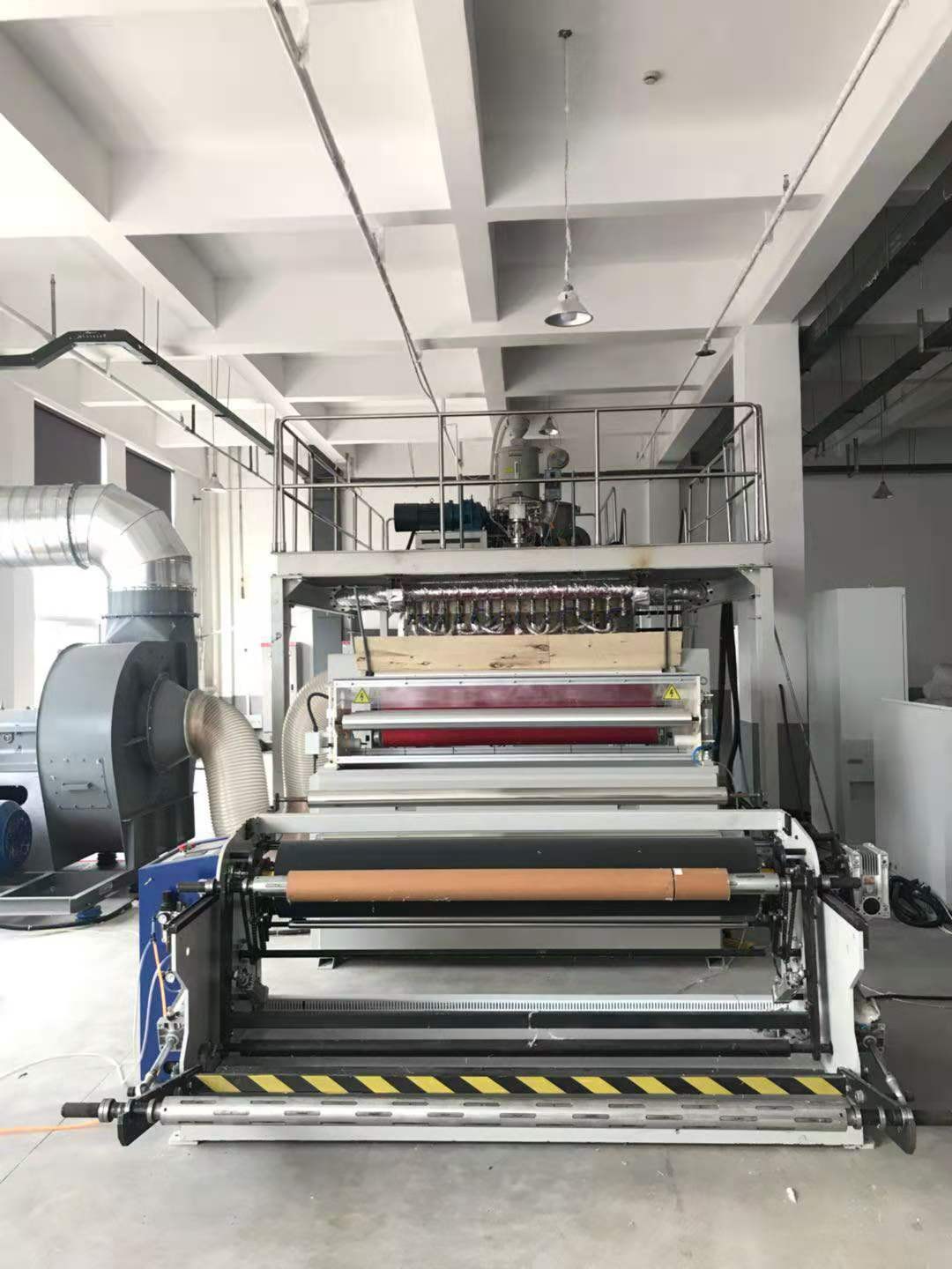 Automatic 1600mm PP  Melt blown non woven fabric  machine
