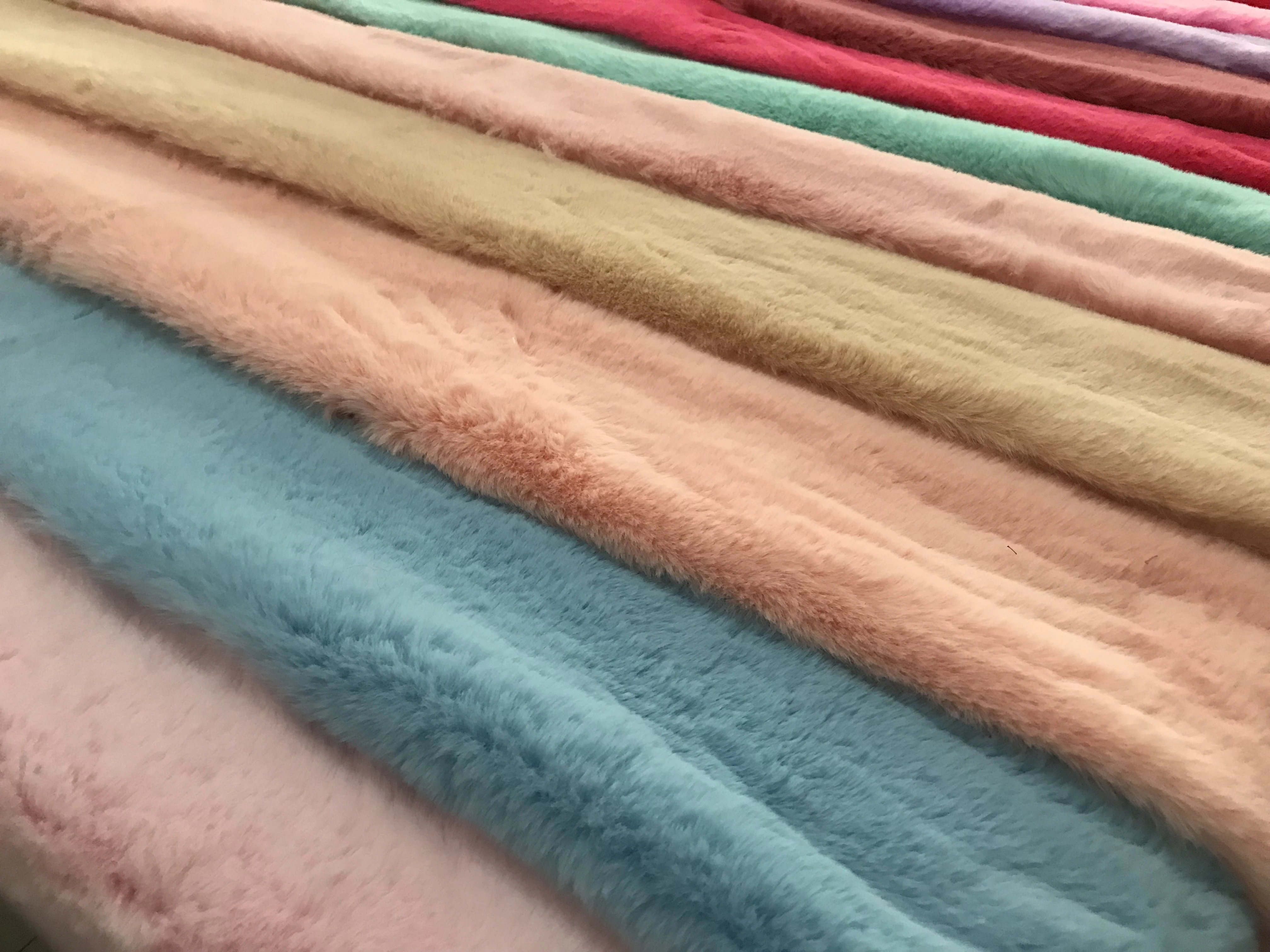 China factory wholesale short fur faux rabbit fur plush fabric dyed for garment toy bag