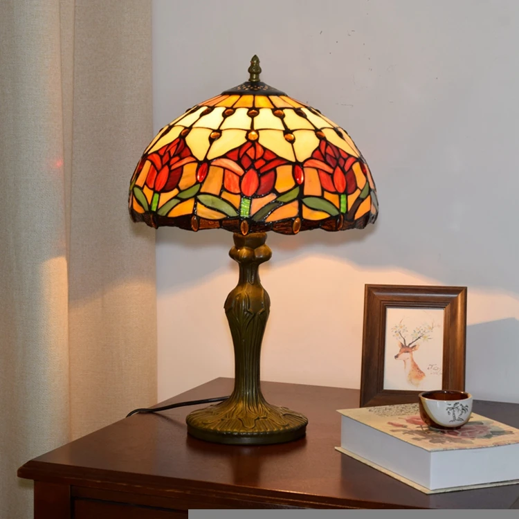 dia30cmCreative red tulip art lamp European Rural Restaurant Bar bedroom bedside lamp Tiffanys stained glass table lamp