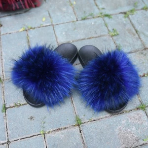 Factory wholesale pvc slides ladies raccoon fur slippers women soft raccoon fur slides