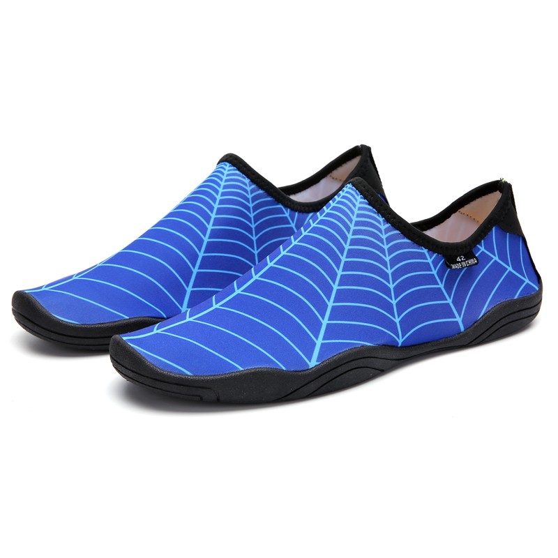 Large size couple light and comfortable breathable swimming shoes wading shoes non-slip wear-resistant outdoor wading shoes