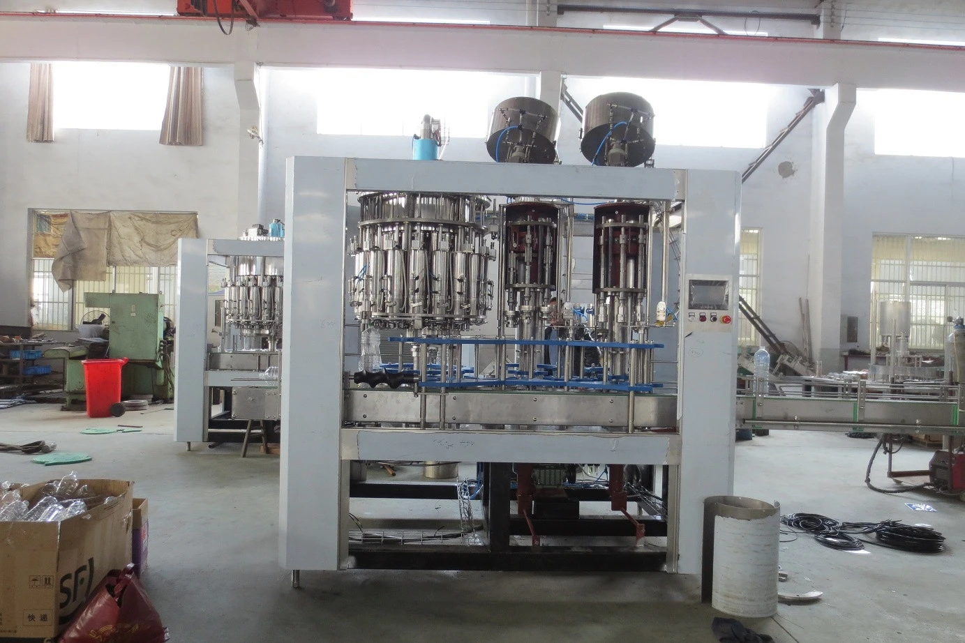 Three in one monoblock negative pressure glass bottle Automatic soybean oil filling and capping machine