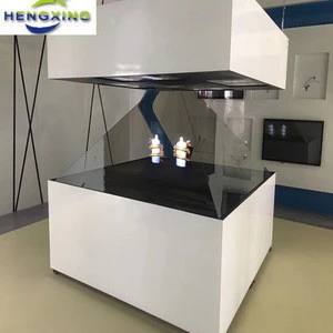 Transparent 3D display for educational museums of Hologram display showcase