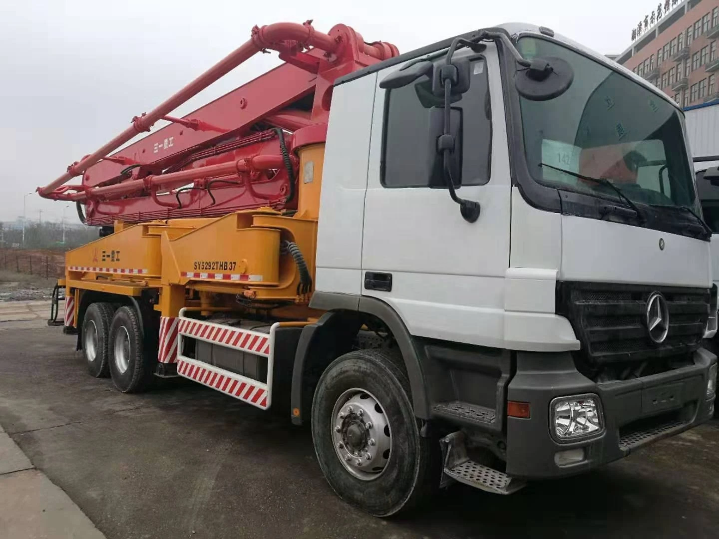 Used 37M With High Configure Chassis Concrete Pump Truck With Good Condition