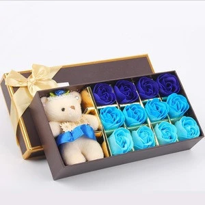 Wholesale custom Christmas Valentine&#039;s Day gift 12 bears rose soap flower gift box creative gift