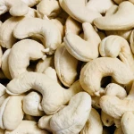 Hot Sale High Quality Cashew Nuts W320 Cashew Nuts Original Kaju Badam Snack Raw Cashew Nuts