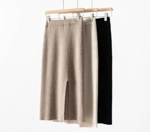 Versatile, lazy, casual and fashionable knitted straight skirt