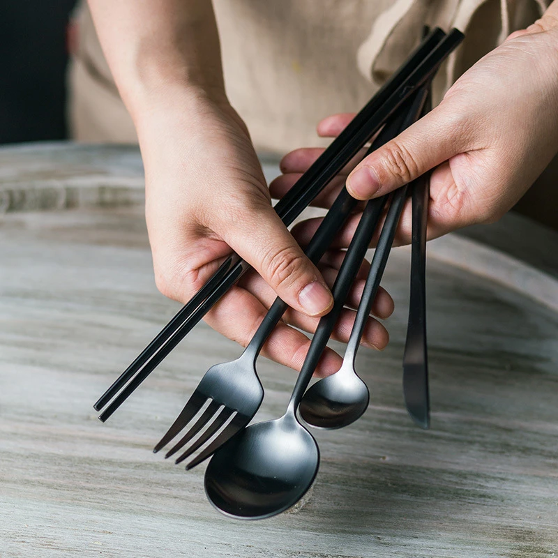 black Matt Heavy-duty Dinnerware tableware set Utensil titanium Flatware Set stainless steel cutlery