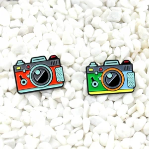 creative metal brooch camera shape lapel badge souvenir gift for cameraman