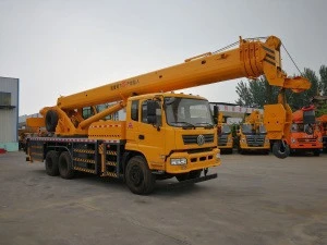 Euro III emission standard 25 tons mobile truck crane for sale
