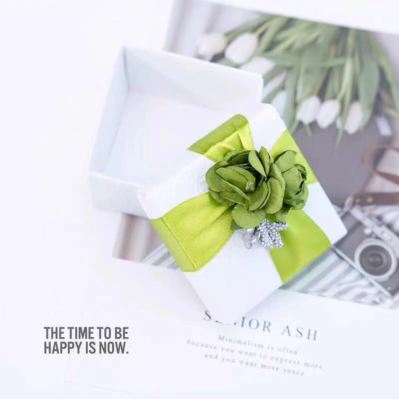 Fashionable design luxury cover recycled White Paper Gift Box, Folding Paper Gift Box