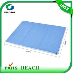Gel laptop cooling pad with gel