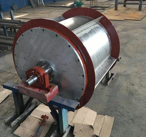 Magnetic drum separator with housing