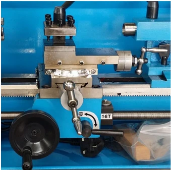New brand metal lathe not used and cheap manual lathe machine with speed display SP2102