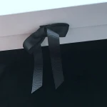 White Flat Folding Paper Rigid Magnetic Gift Box/ Collapsible Box with ribbon