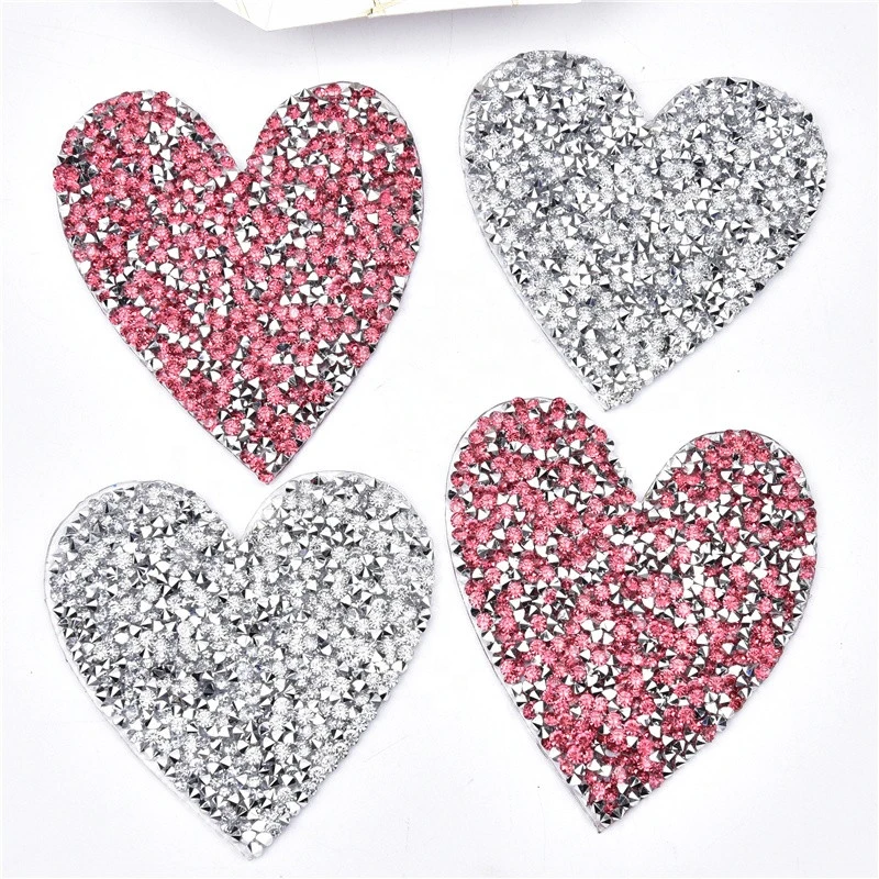 Wholesale Heart Pattern Iron on Rhinestone Patches Hot Fix Heat Transfer Design Crystal Motif Applique for Clothing Bridal Dress