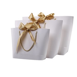Women White Paper Shopping Gift Bag Hot Selling Packaging Bag With Ribbon For Shopping And Gift