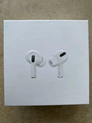 For sale AirPods Pro With Wireless Charging Case White