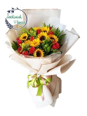 1 Dozen Red Roses Mixed Sunflowers in Bouquet