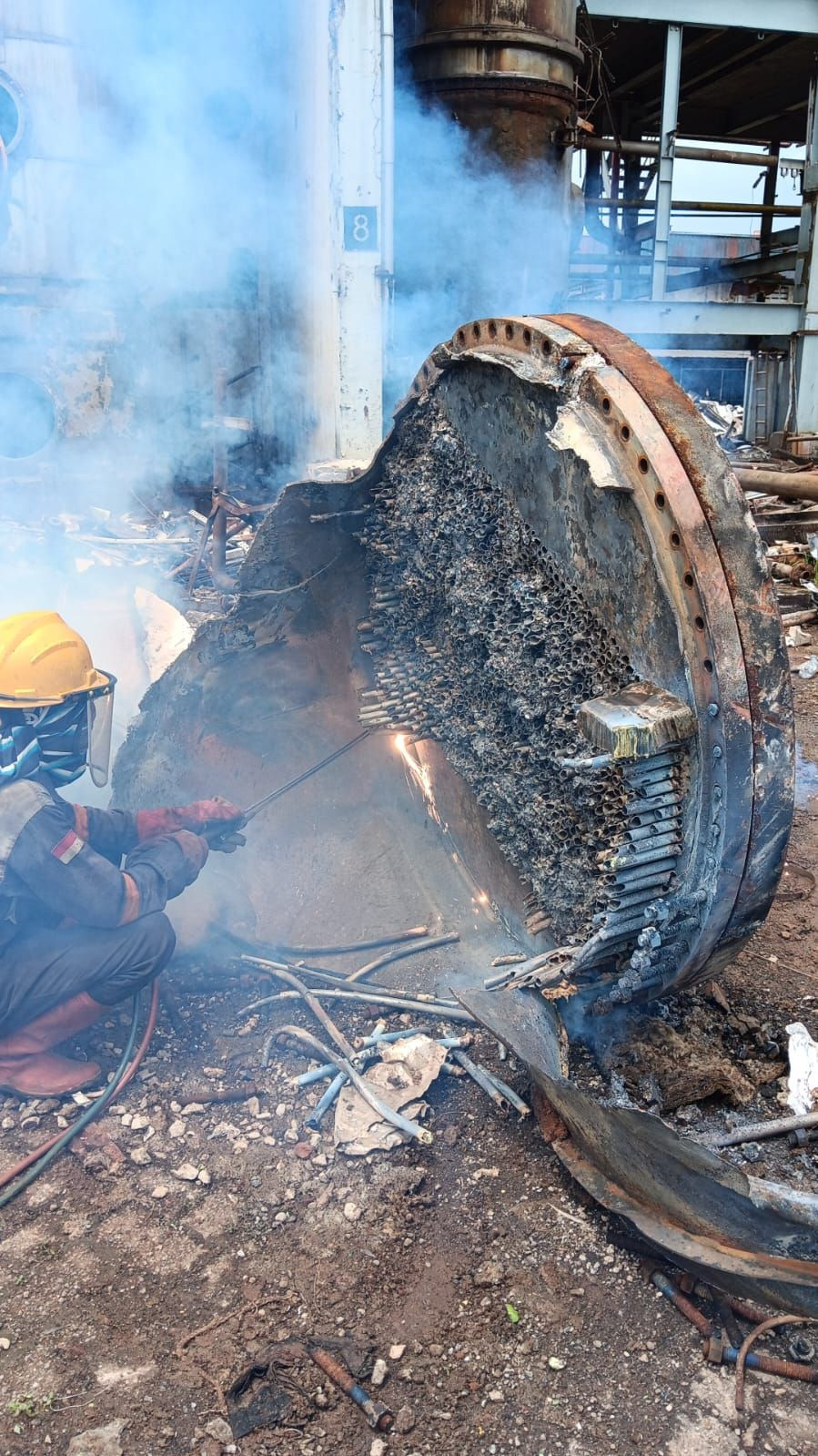 Buy Titanium Scrap (fabricated Tank 99.7 Ti) from Commodities