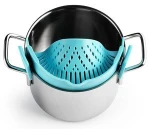 Hands-free Heat Resistant Colander Pasta Vegetable Noodles Pour Spout Silicone Clip-On Strainer