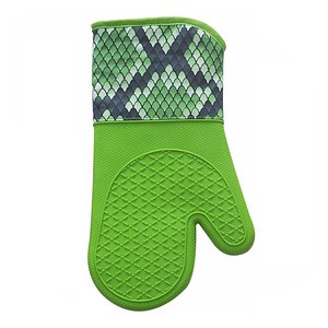 Heat resistant wholesale high quality silicone oven mitt, custom printed kitchen oven gloev