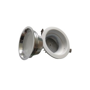 Led recessed down light with emergency backup battery