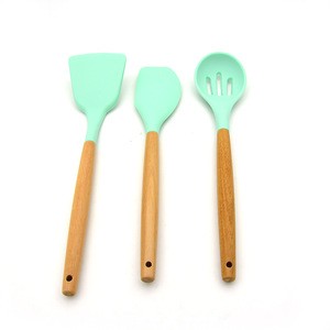 Multiple combinations kitchen tool wooden handle silicone cooking utensils set silicone slotted spoon