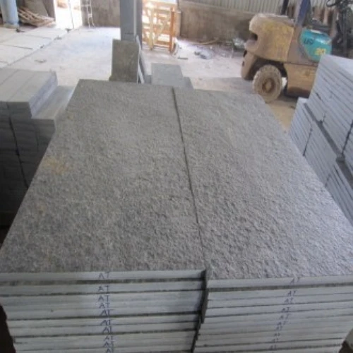 Natural basaltic stones- Basalt cat paw sawn stones tile for sale