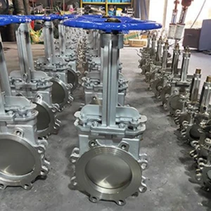 WCB DN65 wafer type pneumatic driven knife gate valve
