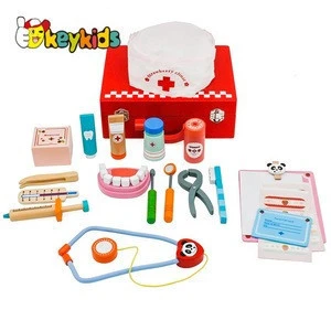 2019 New children pretend play wooden doctor set toy for wholesale W10D012B