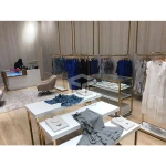 Fashion Modern Small Decoration Clothes Stores Retail Shop Design