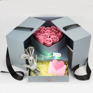 Guangzhou wholesale luxury custom fashion rose flower jewelry gift box packaging cardboard