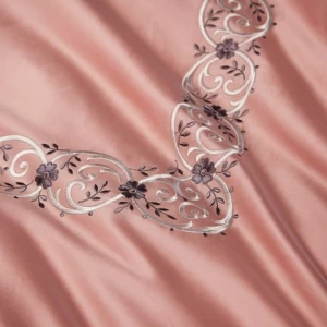Retailer hi end soft 100% cotton pink and white bedding set luxury king size bed sheets design comforter duvet cover