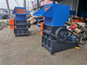 Rubber Plastic Bottle Waste Plastic Recycling Crushing Shredder Machine Plastic Bottles Crushing