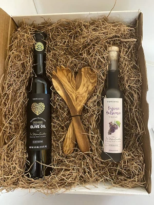 Vervana Gift Set with Organic Extra Virgin Olive Oil (375 ml) & Organic Balsamic Vinegar (200 ml) and Olivewood Serving Utensils