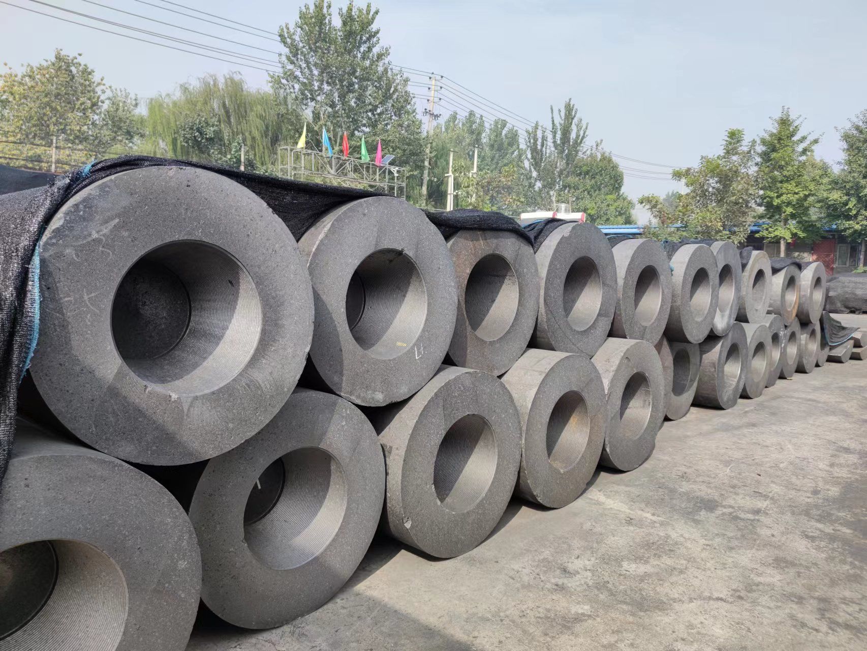 Buy Graphite Electrodes In Best Rates from Hebei hongde carbon Co.,Ltd ...