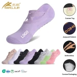 Youth Barre Grippy Invisible Calze Antiscivolo Pilates Socks Low Cut Anti Slip Yoga Ankle Socks with Logo at Bottom