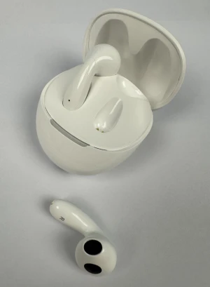 TWS Bluetooth earbuds