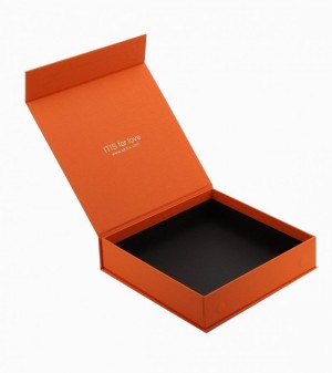 Custom logo magnetic luxury packaging boxes