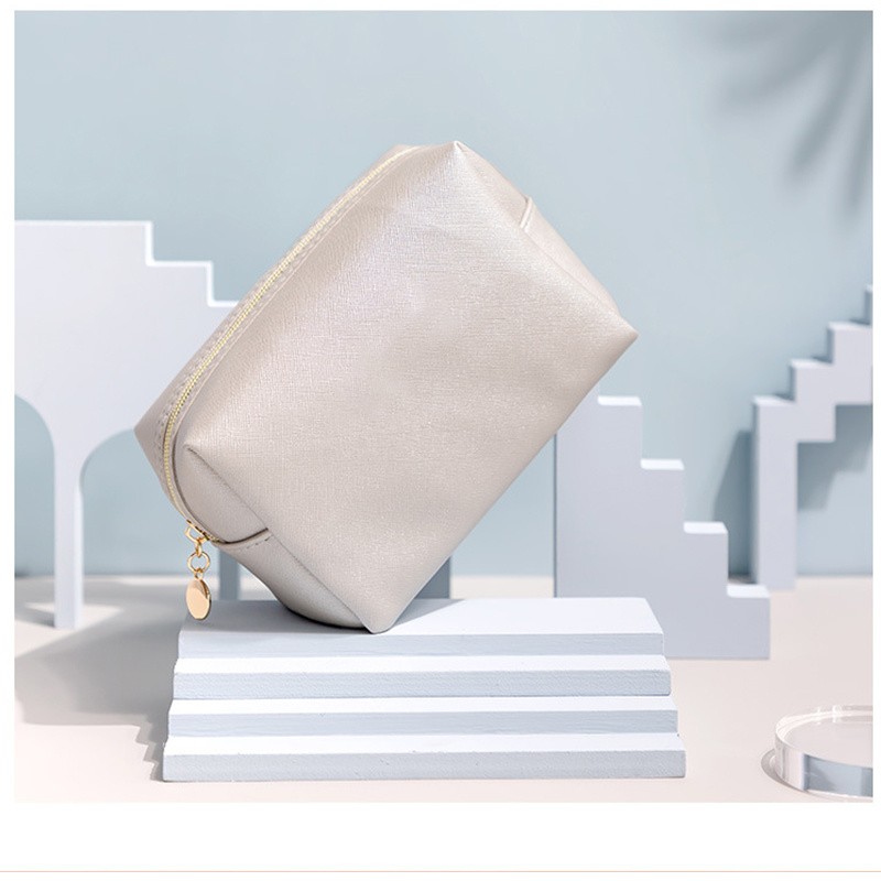 2021 Wholesale PU Portable Cosmetic Bag Large Capacity Custom Logo Ladies Multi-Function Washing Storage Bag