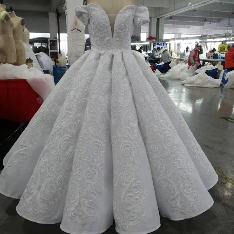 Custom Ladies Formal Off-shoulder Bridal Ball Gown Wedding Dress