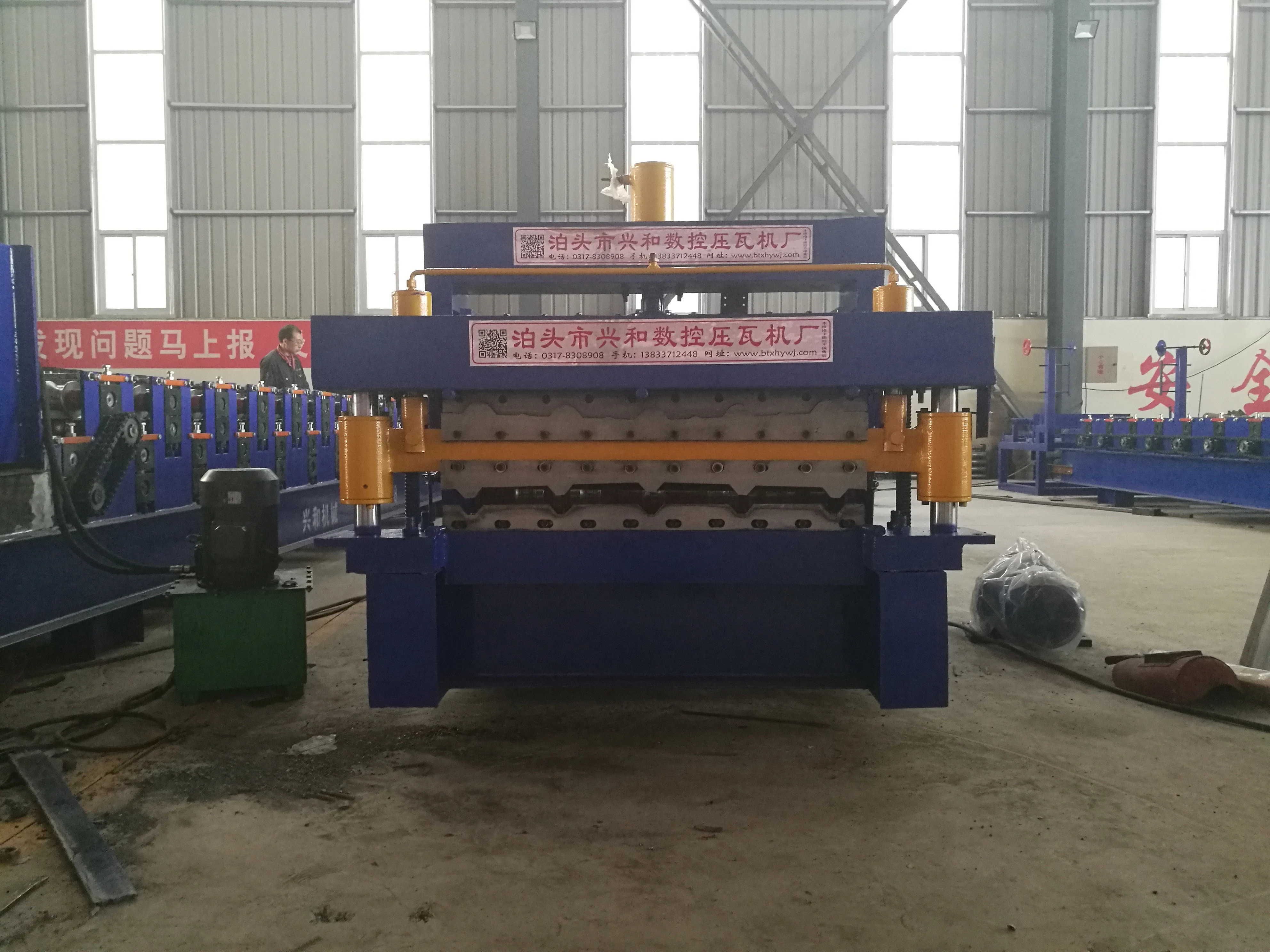 Glazed Tile Making Roll Forming Machine For Roof, Glazed Aluminum Roofing Ridge Cap Roll Forming Machine