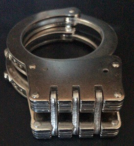 Handcuff with hinges,steel,police handcuff+leather pouch or case,tactical handcuff with keys